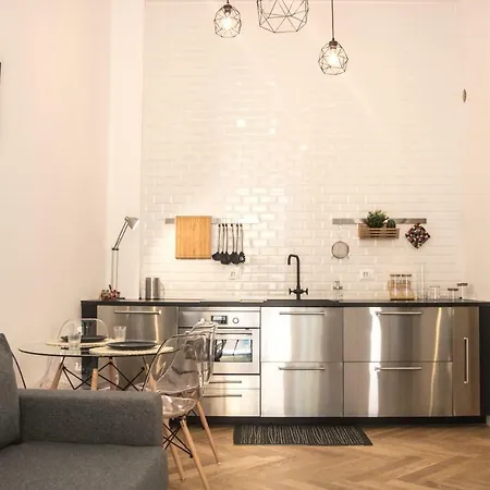 Apartment Cinque Giornate Rentclass Tosca Milan