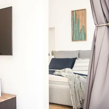 Cinque Giornate Rentclass Tosca Apartment *