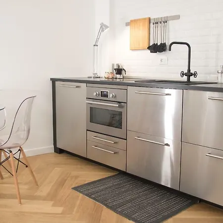 Apartment Cinque Giornate Rentclass Tosca Milan